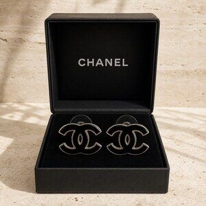 CHANEL Classic Parisian Earrings Style 38 | New with Box